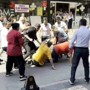 adapazarinda gruplar arasi kavga lPM1ADbm