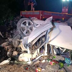canakkalede trafik kazasi 6 kisi hayatini kaybetti yKCjaAcR