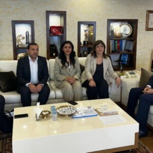 erzurumda dikkat ceken ziyaret akillara imamoglunu getirdi fzEqHZwY