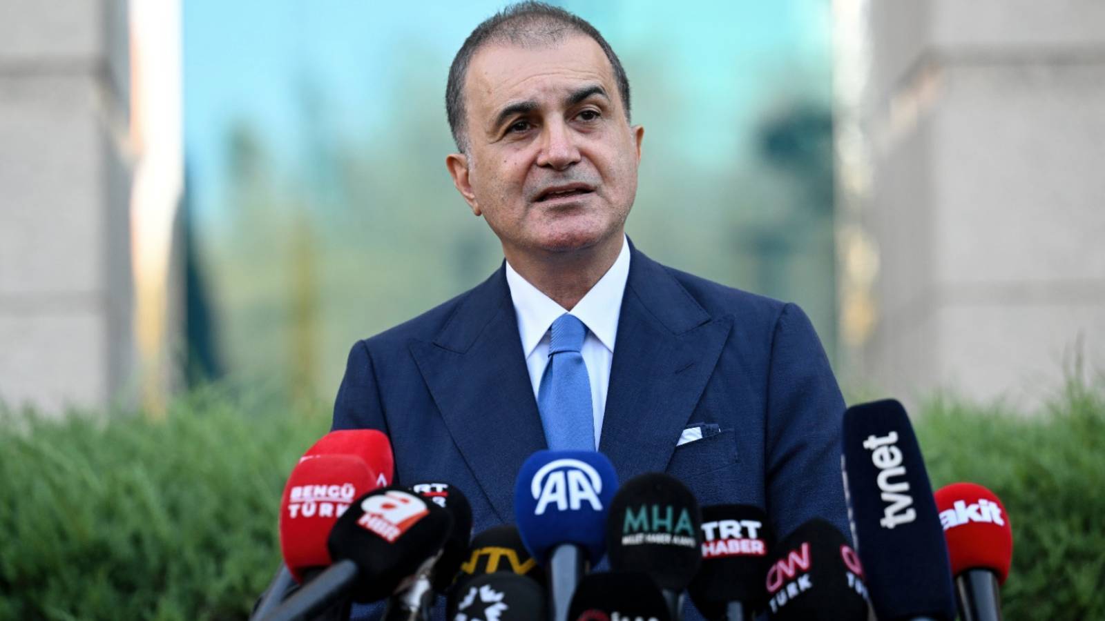 akp sozcusu omer celik aciklama yapiyor mPjX4KLh