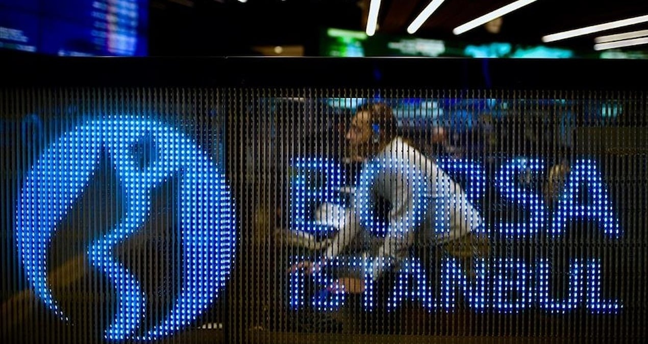 borsa istanbulda manipulasyon iddiasi 13 kisi tutuklandi 7K3b7imr