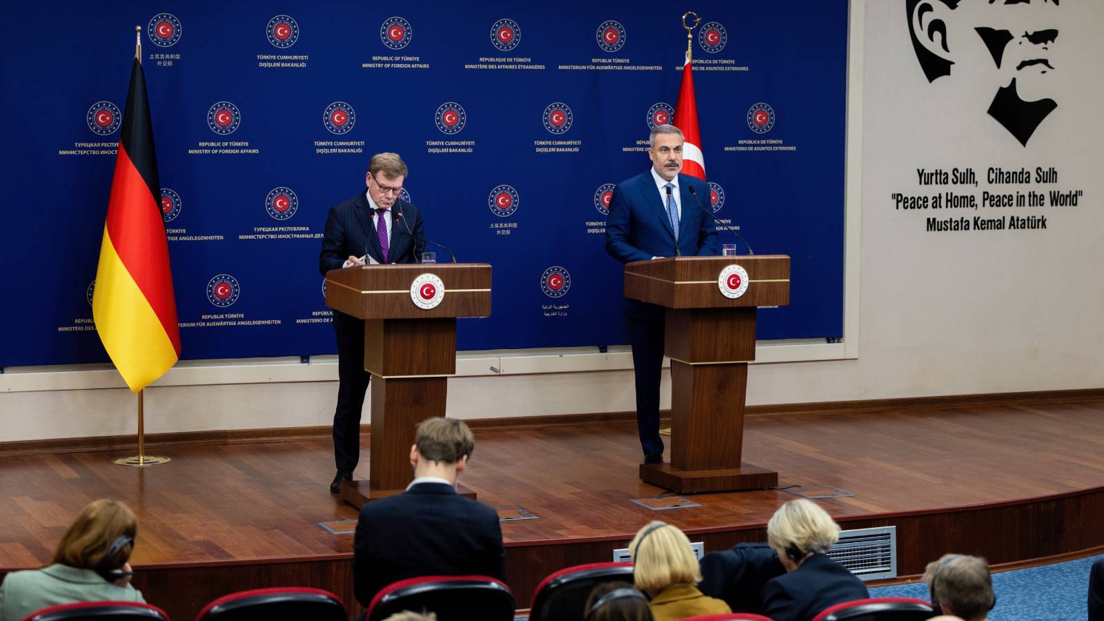 disisleri bakani hakan fidan gazzede yolun basindayiz yeniden imari icin aktif destek verecegiz zIUC7bJR.jpg