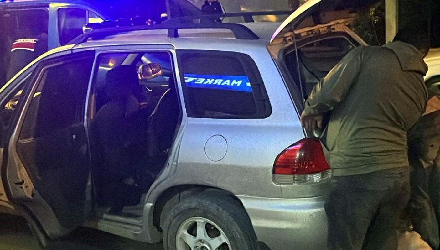 projektorle tavsan avladilar Ral1MF7E