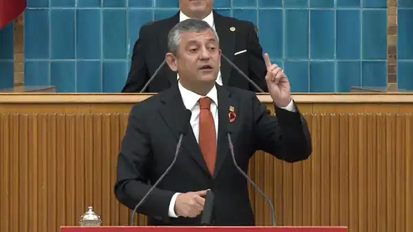 ozgur ozel grup toplantisinda konusuyor andolsun ki yeniden yargilanacaklar U7CysOv5.jpg