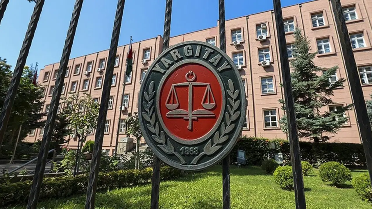 Yargitaydan emsal karar isyerinde kufur ve hakaret tazminati yakti eY22syXf