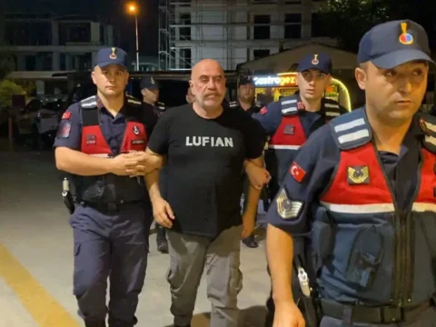 Yonetmen ezel akay ve kardesi adliyeye sevk edildi aMRAMe5E